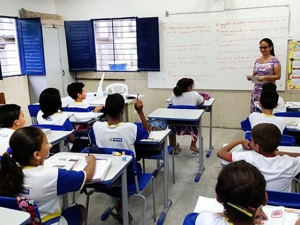 As mulheres e a desigualdade de gênero na educação- Por Heleno Araújo