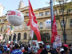 Sindicatos pressionam por retomada de direitos trabalhistas em ano de eleição