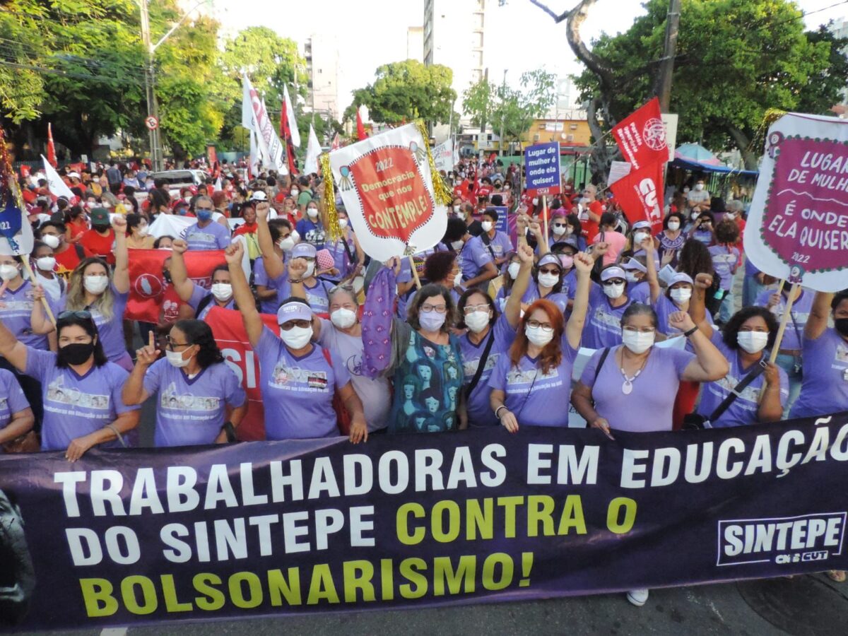 Sintepe participa do ato ‘pela vida de todas as mulheres e contra o bolsonarismo’