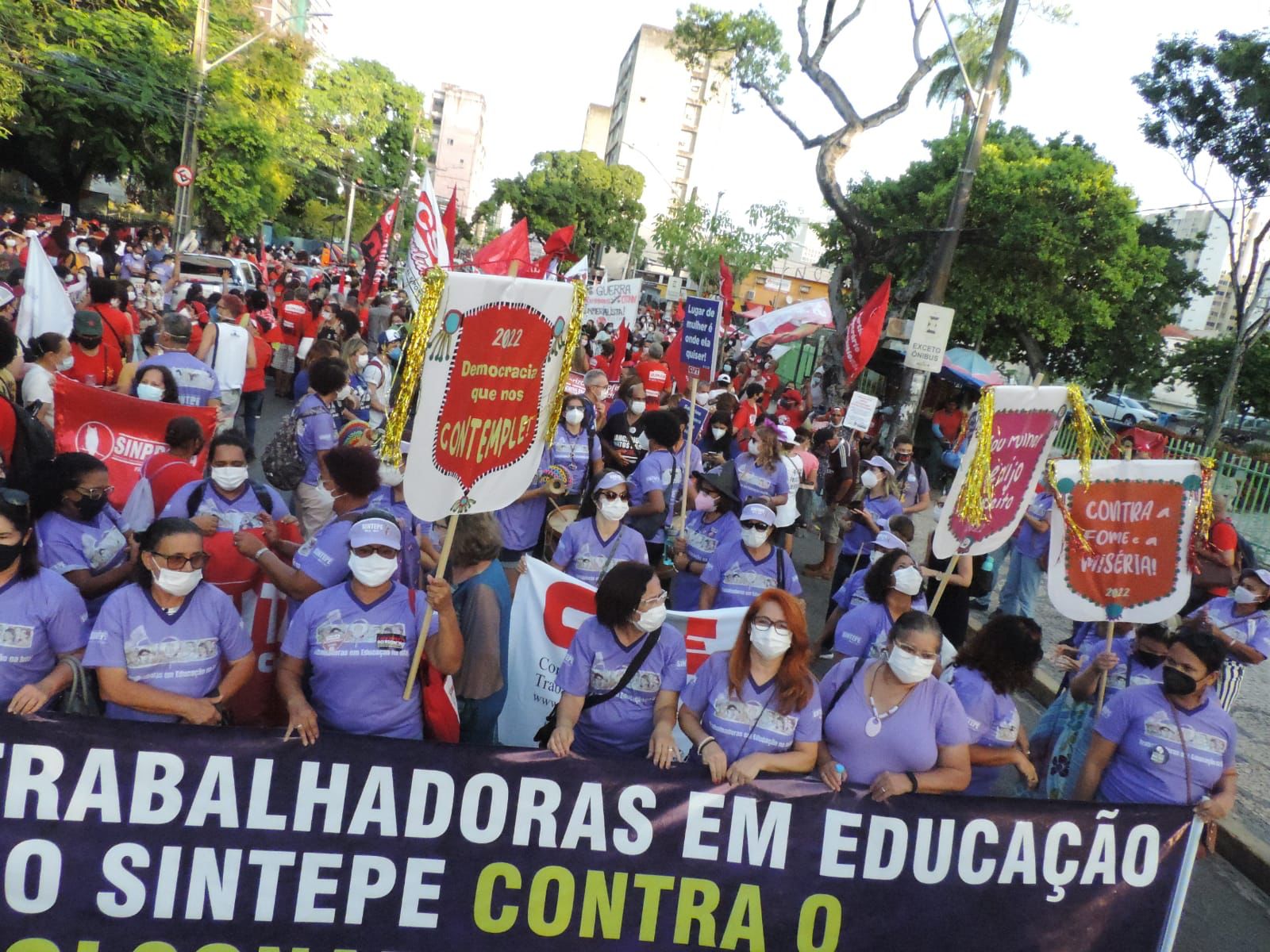 Sintepe participa do ato ‘pela vida de todas as mulheres e contra o bolsonarismo’